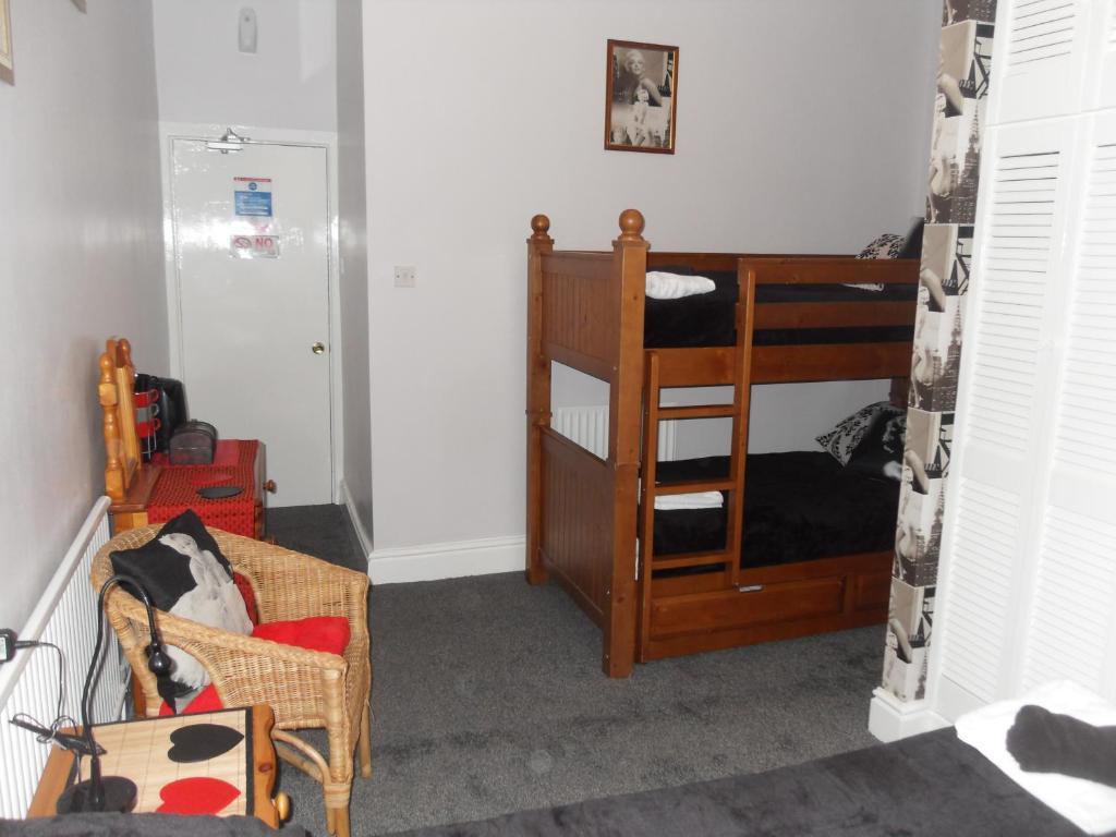 Bradleys Hotel Блекпул Екстериор снимка